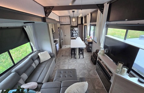 Russell House | The Meadow House, Country Retreat