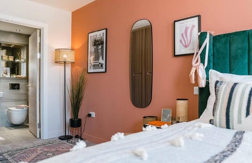 The Westside Apartment | The Mercian 1 III - Luxury 2 Bed Apartment