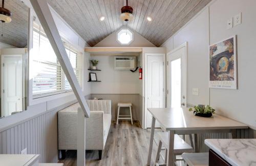 Defiance Apartment | The Merlot Bungalow Defiance Tiny Home on Trail