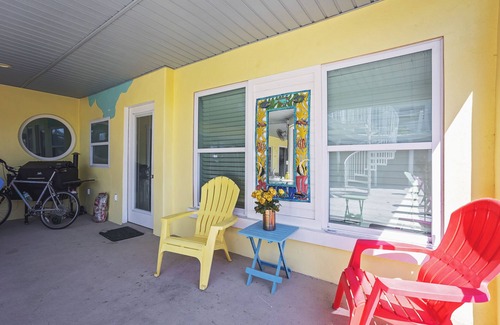 New Port Richey Estates House | The Mermaid Studio