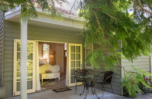 Tilba Tilba Apartment | The Mezzanine Olive Tree cottage
