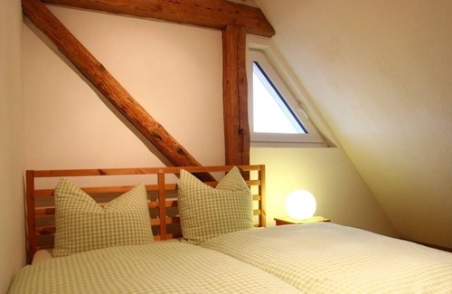 Deggenhausertal Apartment | The middle apartment, 45sqm, balcony, 2 bedrooms, max. 6 persons