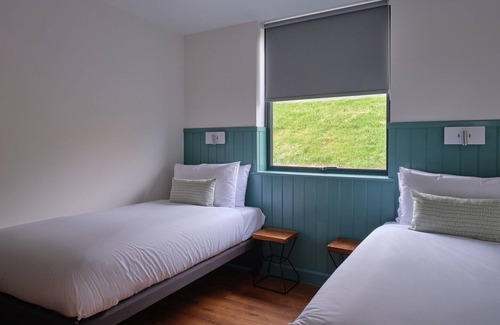 Chittlehamholt Cabin | The Mole Resort, 3 Bedroom Meadow View Luxury Lodge with Hot Tub
