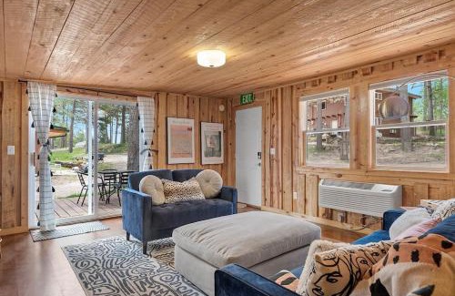 Custer House | The Monet- BHBungalows #1