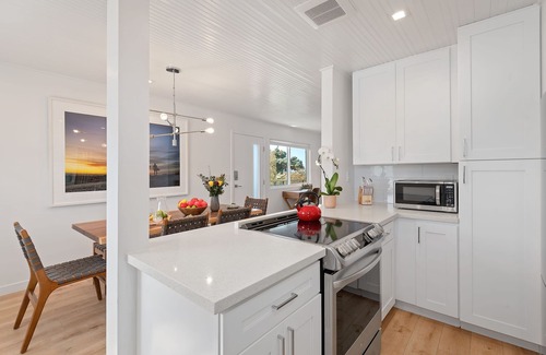 Carpinteria Apartment | The Moon of Carp! 2BD 1BA, 2 Blocks to Beach, Walk Everywhere!