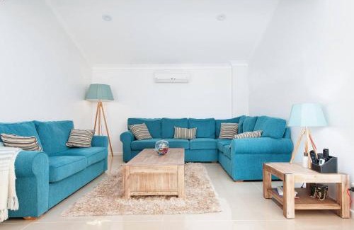 Soldiers Point House | The Moorings 15 stunning with water views and pool
