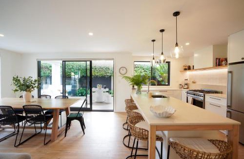 Mount Maunganui House | The Mount Retreat By Aotearoa Escapes