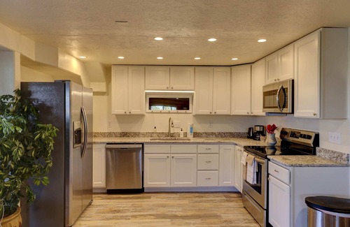 Sheridan Apartment | The Mountain View Walk Out , Truly Panoramic View