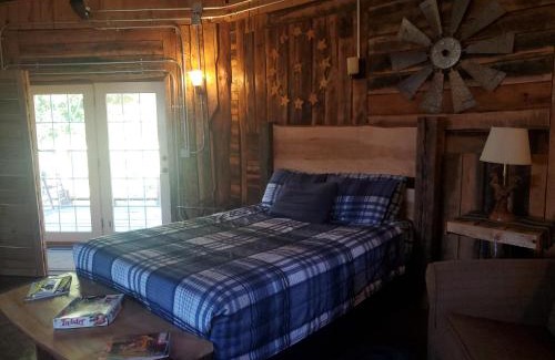 Genoa House | The Mountaineer - Rustic Mountain Yurt