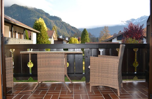 Oberammergau Apartment | The MOUNTAINS very NEAR: MODERN apartment - VERY QUIET, great MOUNTAIN VIEWS!