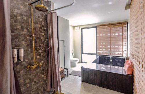 Ko Lanta Villa | The Myth Villa for 4 with breakfast