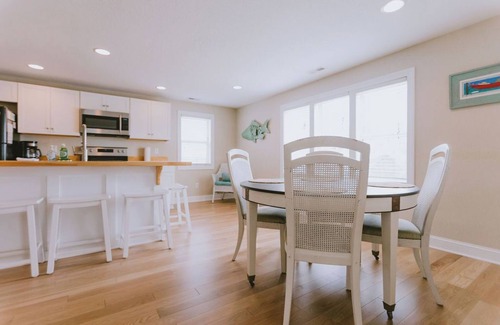 Nags Head House | The Nags Head Cottage-Recently renovated in 2025! Walking distance to the beach!