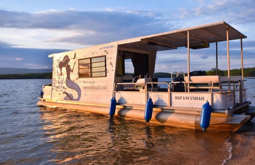 Nebo Boat Rental | The Narai - A Mermaid Houseboat on Lake James, NC