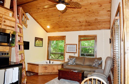 Newnata Cabin | The Natural Treehouse Retreat 87 Getaway