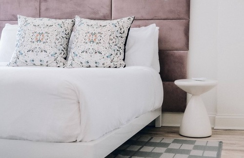 Park West Hotel | The Neighborhood Hotel - Lincoln Park 403 - Two Bedroom