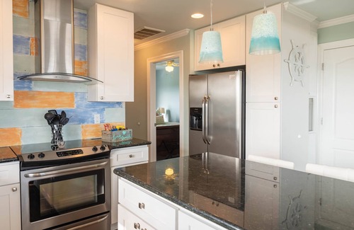 Long Beach House | The Nest - A waterfront cottage sitting high above the tree tops