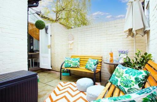 The King's Mile House | The Nest Canterbury -Central-Ultra WIFI