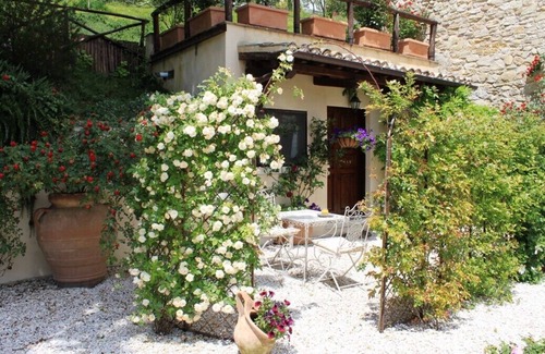 Spoleto Cottage | The Nest - Cosy cottage for two in gorgeous property with large swimming pool