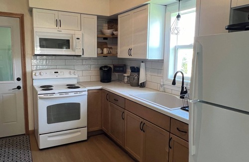 Belle Plaine House | The Nest is a newly updated home. Close to park and restaurants. Pet friendly!