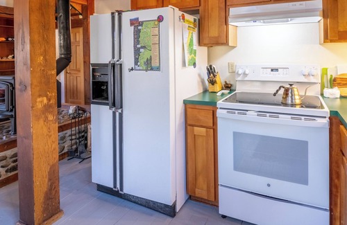 Yachats Cabin | The Nest - Quiet Water Cabin