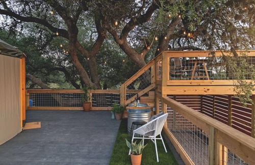 Dripping Springs Apartment | The Nest, Yurt in trees w/Lux bath & outdoor tub