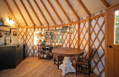 Dripping Springs Apartment | The Nest, Yurt in trees w/Lux bath & outdoor tub