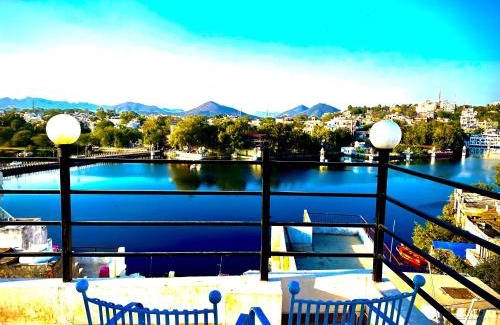 Lake Swaroop Sagar Bed & Breakfast | The New Lake Front