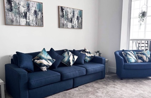 Fleetwood Apartment | The New Sandpiper - A Sea View Retreat