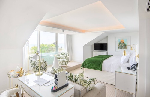 West Cliff Hotel | The Nici