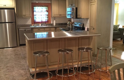 Tuscaloosa House | The Northport House. Close to River Run Park. Family friendly!