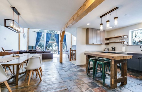 Silverton Apartment | The Northstar Saloon