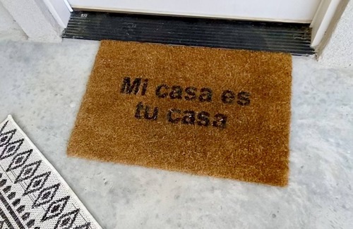 Canyon Lake Cottage | The Oakhill Cottage—stylish, family-friendly—3 min from boat ramp!