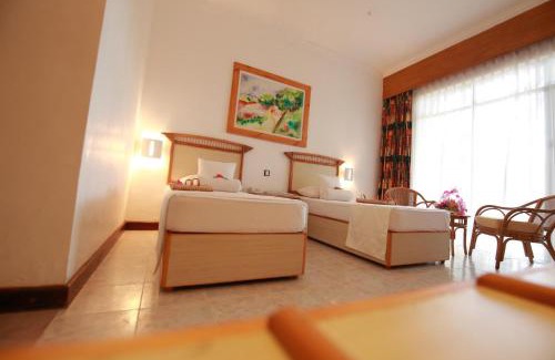 Hambantota Hotel | The Oasis Beach Resort