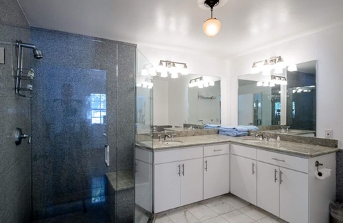 Stuart Cottage | THE OASIS SUITE AT OLD COLORADO INN
