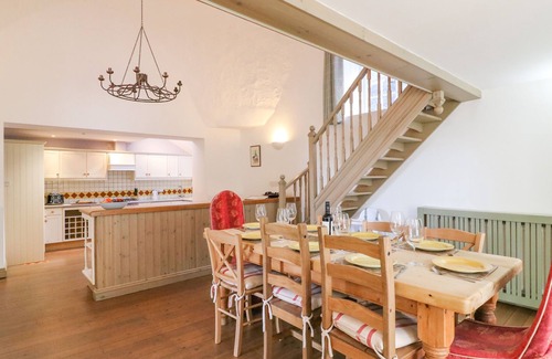 Weymouth Cottage | THE OAST HOUSE, family friendly in Brewers Quay Harbour