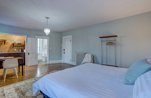 Lunenburg Apartment | The Ocean Suite Couple's Escape Lunenburg