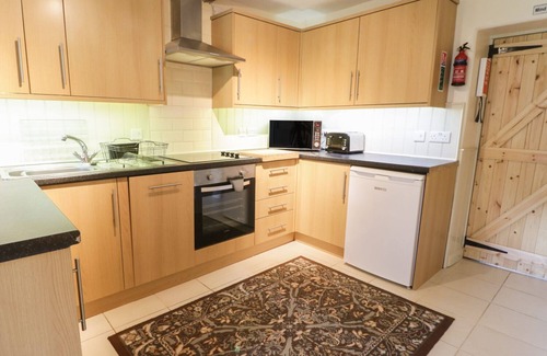 Pickering Cottage | THE OLD CARTWAY, pet friendly, with open fire in Pickering