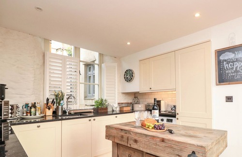 Dittisham House | THE OLD CHAPEL, character holiday cottage in Dittisham