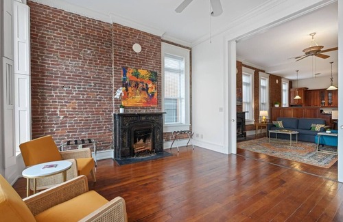 East Market District Condo | The Old Fashioned~Luxury 1BR~Stay Nulu Marketplace