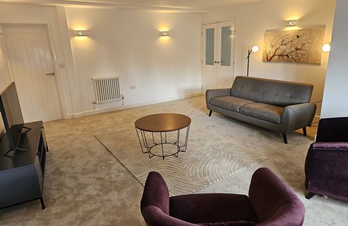 Chippenham House | The Old Forge – Countryside 4-bed home near Bath, the Cotswolds and Stonehenge