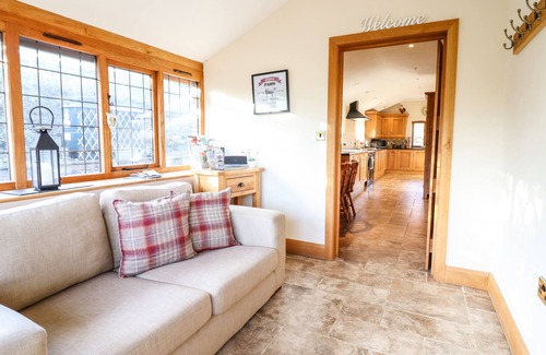 Llanidloes Cottage | THE OLD HOUSE, family friendly, luxury holiday cottage in Llanidloes