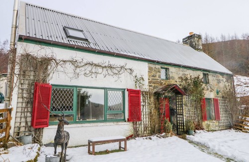 Beauly Cottage | THE OLD MILL, pet friendly, character holiday cottage in Cannich