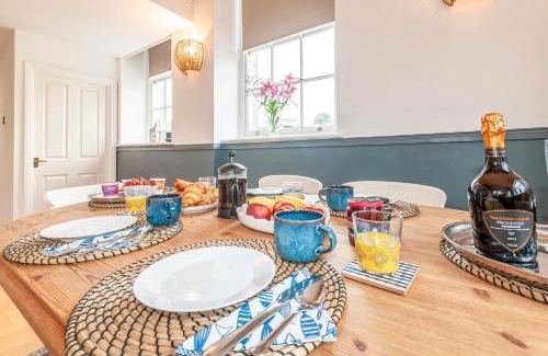 Plymouth Villa | The Old Naval Laundry - Pure B