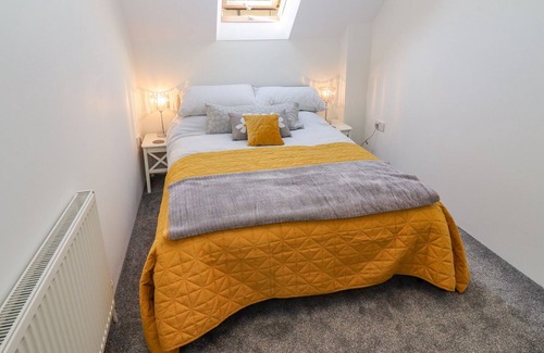 Chippenham Cottage | THE OLD PARLOUR, pet friendly, with open fire in Christian Malford