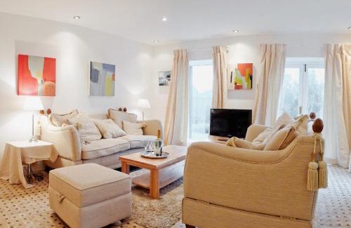 Andoversford House | The Old Pool House