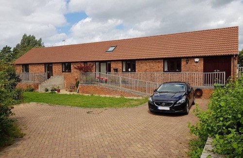 Dursley House | The Old Stables, near Slimbridge - entire bungalow, sleeps 4