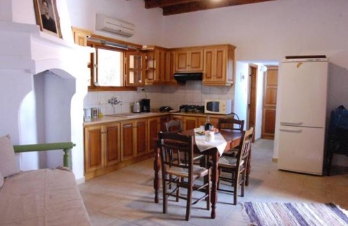 Astrikas House | The old winemaker's house