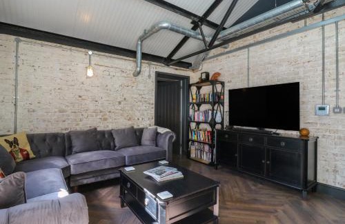 Sittingbourne House | The Old Workshop