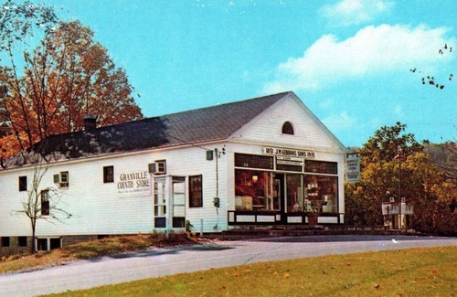 East Granby House | The Olde Tobacco Barn - East Granby close to airport, restaurants & things to do