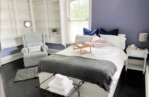 Bracebridge Cottage | The Olde Vault House